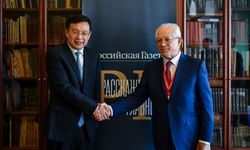 Xinhua Başkanı Fu, Rossiyskaya Gazeta Genel Direktörü ile bir araya geldi