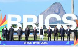 Çin Başbakanı Li: BRICS, küresel yönetişim reformunun ilerletilmesinde öncü olmalıdır