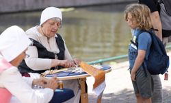 Hollanda'nın Leiden kentinde düzenlenen Rembrandt Günleri renkli görüntülere sahne oldu