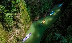 Çin'deki Pingshan Kanyonu eşsiz manzarasıyla turistlerin gözdesi haline geldi