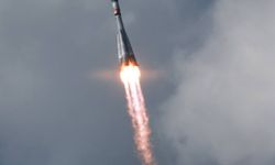 Rusya, Soyuz-2.1b taşıyıcı roketiyle uzaya 20 uydu gönderdi