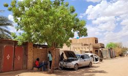Sudan 45 dereceyi bulan kavurucu sıcak hava dalgasıyla mücadele ediyor