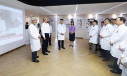 Çin Başbakan Yardımcısı Liu, sağlık çalışanlarının Tıp Bayramı'nı kutladı