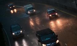 Çin'in Hong Kong Özel İdari Bölgesi en yüksek seviye fırtına ve yağmur uyarısı yayımladı