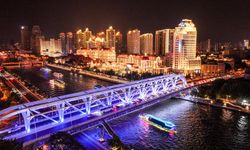 Çin'in Tianjin kenti gece siluetini yeniden şekillendiriyor