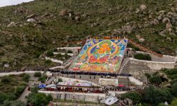 Çin'in Xizang Özerk Bölgesi'nde geleneksel Shoton Festivali başladı