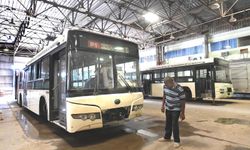 Çin'in yardım projesi kapsamında Küba'ya sağladığı otobüs parçaları törenle teslim edildi