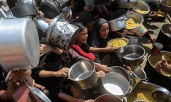 Gazze'de İsrail saldırıları nedeniyle açlıkla boğuşan Filistinlilerin temel gıdaya erişim sorunu devam ediyor