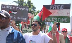 Cape Town'da binlerce kişi Gazze halkını desteklemek için yürüyüş düzenledi