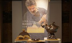 Türk seramik sanatçısı Erdem, Çin'e özgü tekniklerden esinlenerek ürettiği eserlerini Chengdu'da sergiledi