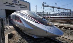 Dünyanın en hızlı treni CR450, Çin'de test sürüşlerine başladı