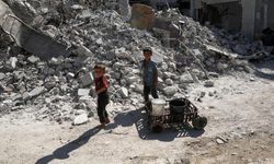 İsrail'in su şebekelerini hedef alması nedeniyle Gazzeliler temiz suya erişimde ciddi zorluk yaşıyor