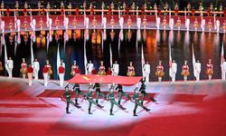 15. Çin Ulusal Oyunları'nın açılış töreni renkli gösterilere sahne oldu