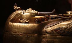 Mısır'ın Giza kentinde bulunan Büyük Mısır Müzesi kapılarını ziyaretçilere açtı