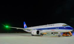 Çin'in C919 jet yolcu uçağının Ortadoğu'daki ilk tanıtımı 2025 Dubai Havacılık Fuarı'nda yapıldı