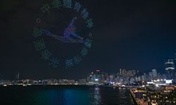 Çin'in güneyindeki Hong Kong'da spor temalı drone gösterisi düzenlendi