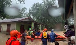 Endonezya'nın Kuzey Sumatra eyaletini sel ve heyelan vurdu: 29 kişi öldü, 9 kişi kayıp