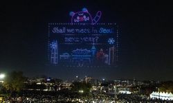 Güney Kore'nin başkenti Seul'de drone'larla oluşturulan ışık gösterisi göz kamaştırdı