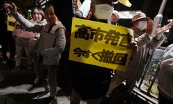 Japonya'da, Başbakan Takaiçi'nin Taiwan hakkındaki açıklamalarına yönelik protestolar sürüyor