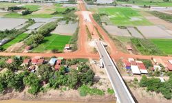 Kamboçya-Çin Mekong Kratie Dostluk Köprüsü'nün inşasında sona gelindi