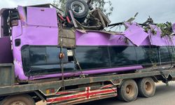 Kamboçya'nın Kampong Thom eyaletinde otobüs nehre yuvarlandı: 16 ölü, 24 yaralı