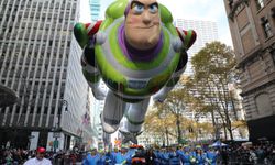 New York'ta geleneksel Şükran Günü geçit töreni renkli görüntülere sahne oldu