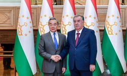 Tacikistan Cumhurbaşkanı, Çin Dışişleri Bakanı ile görüştü