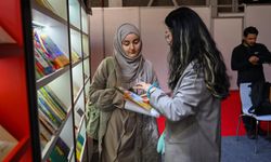 42. İstanbul Uluslararası Kitap Fuarı'nda Çinli yayınevleri 700'den fazla eseri ziyaretçilerle buluşturuyor