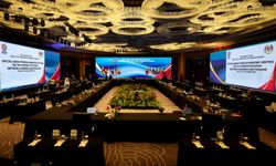 ASEAN dışişleri bakanları, Tayland-Kamboçya çatışmasını görüşmek üzere Malezya'da toplandı