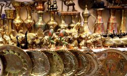 Bağdat'taki Bakırcılar Çarşısı yüzyıllardır kentin simgelerinden biri olmayı sürdürüyor