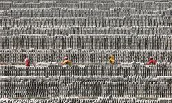 Bangladeş'te tuğla fabrikalarındaki işçilerin yoğun mesaisi sürüyor