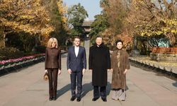 Çin Cumhurbaşkanı Xi ve Fransa Cumhurbaşkanı Macron, Çin'in Chengdu kentinde bir araya geldi