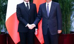 Çin Ulusal Halk Kongresi Daimi Komitesi Başkanı Zhao, Fransa Cumhurbaşkanı Macron ile görüştü