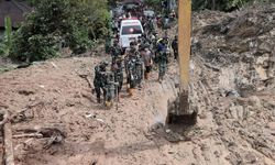 Endonezya'daki sel ve heyelanda hayatını kaybedenlerin sayısı 442'ye yükseldi