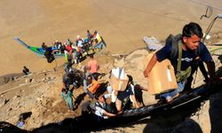 Endonezya'daki sel ve heyelanlarda hayatını kaybedenlerin sayısı 712'ye yükseldi