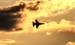 ABD'de F-16C tipi bir savaş uçağı eğitim uçuşu sırasında düştü
