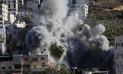 İsrail, Batı Şeria'nın Nablus kentinde Filistinlilere ait evleri yıktı