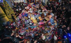 Kanada'da ihtiyaç sahibi çocuklar için 20 tondan fazla oyuncak toplandı