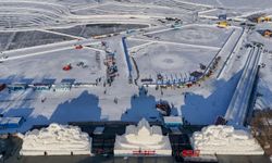 Çin'de Songhua Nehri Buz ve Kar Festivali eğlenceli etkinliklerle başladı