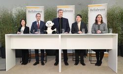 Çin, 10 yıllık koruma programı kapsamında Münih'teki hayvanat bahçesine 2 dev panda gönderecek