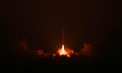 Çin, denizden fırlattığı CERES-1 Y7 roketiyle uzaya yeni bir uydu grubu gönderdi