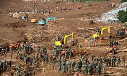 Endonezya'nın Batı Cava eyaletinde yaşanan heyelanda hayatını kaybedenlerin sayısı 48'e yükseldi