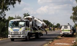 Güney Afrika'da okul servisi ile tırın çarpıştığı kazada ölü sayısı 13'e yükseldi