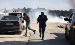 İsrail, Batı Şeria'nın Nablus kentinde Filistinlilere ait evleri yıktı