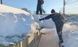 Rusya'nın Kamçatka Yarımadası'nda yoğun kar yağışı: Kar kalınlığı 2 metreyi aştı