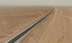 Afrika'nın ilk ağır yük çöl demiryolu Cezayir'de hizmete girdi