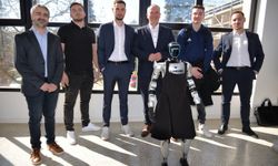 Çinli şirketin geliştirdiği Tonka adlı robot Zagreb'de becerilerini sergiledi