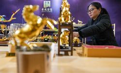 Çin'de geleneksel altın varak sanatı At Yılı tasarımlarıyla canlanıyor