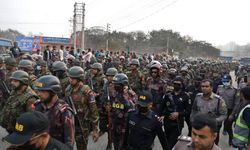 Bangladeş'te genel seçimler öncesi güvenlik önlemleri güçlendiriliyor