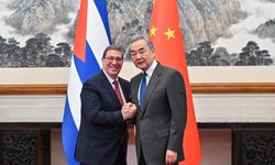 Çin Dışişleri Bakanı, Kübalı mevkidaşıyla görüştü